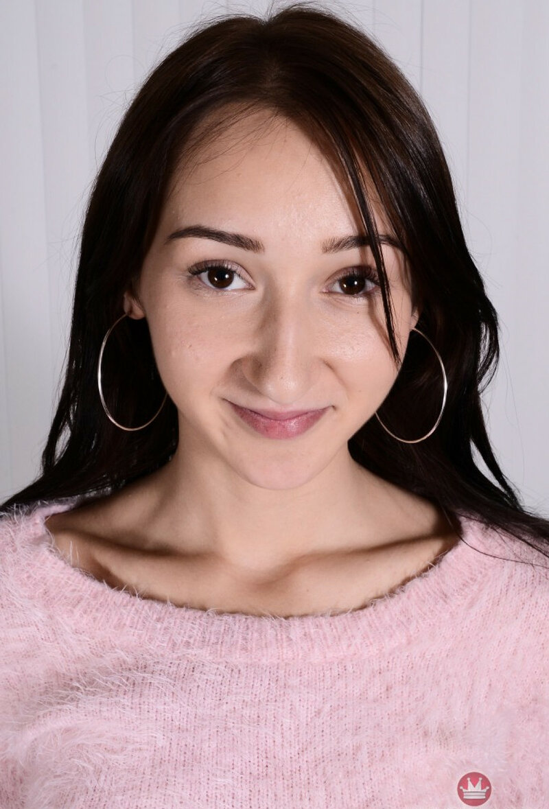 Лариска, 23 года, 5 размер груди